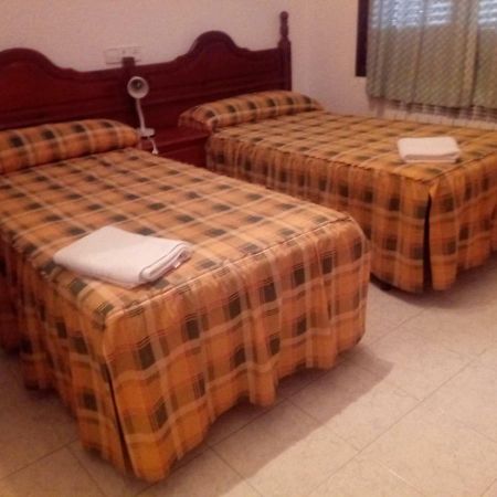 Hostal Restaurante San Millan Орихуела дел Тремедал Екстериор снимка