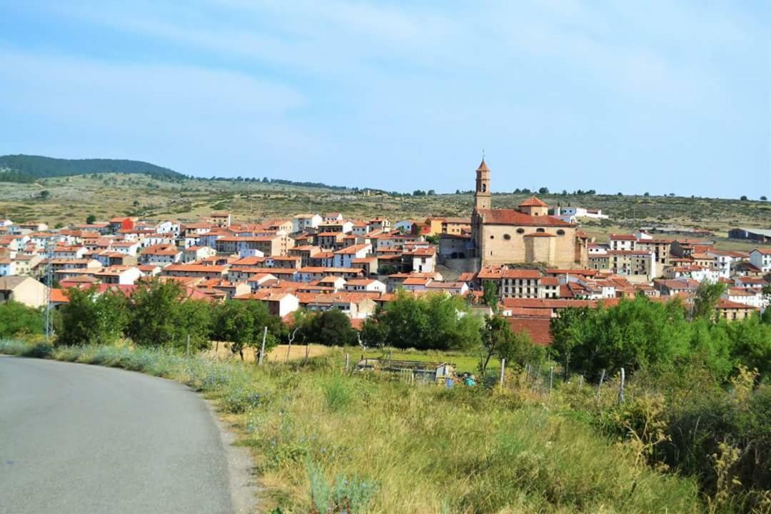 Hostal Restaurante San Millan Орихуела дел Тремедал Екстериор снимка