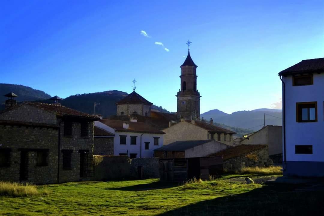 Hostal Restaurante San Millan Орихуела дел Тремедал Екстериор снимка