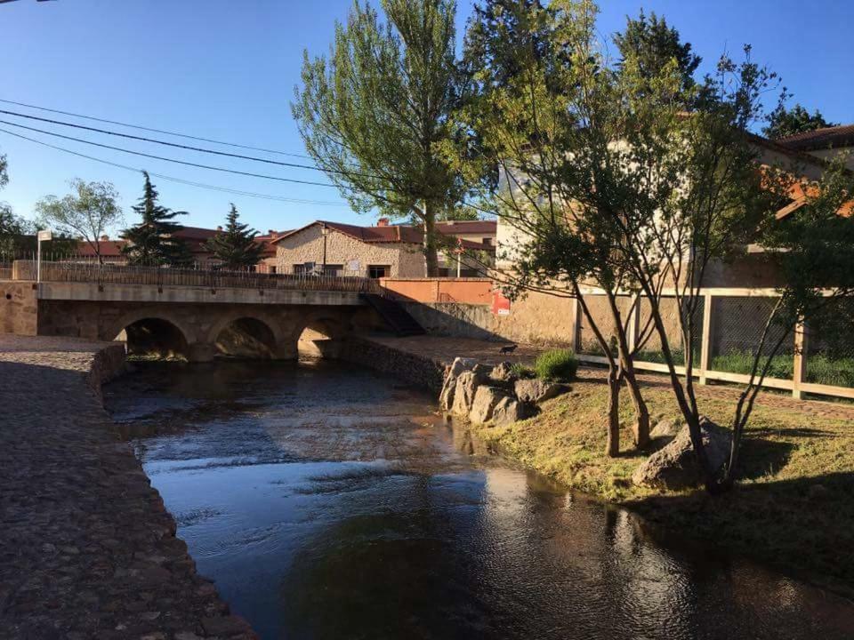 Hostal Restaurante San Millan Орихуела дел Тремедал Екстериор снимка