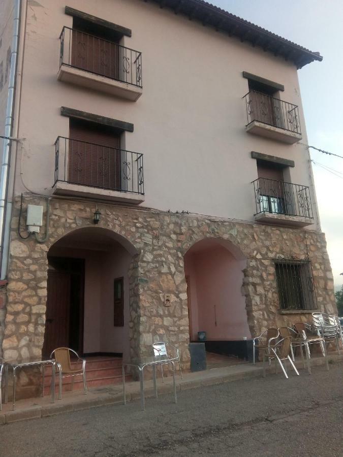 Hostal Restaurante San Millan Орихуела дел Тремедал Екстериор снимка