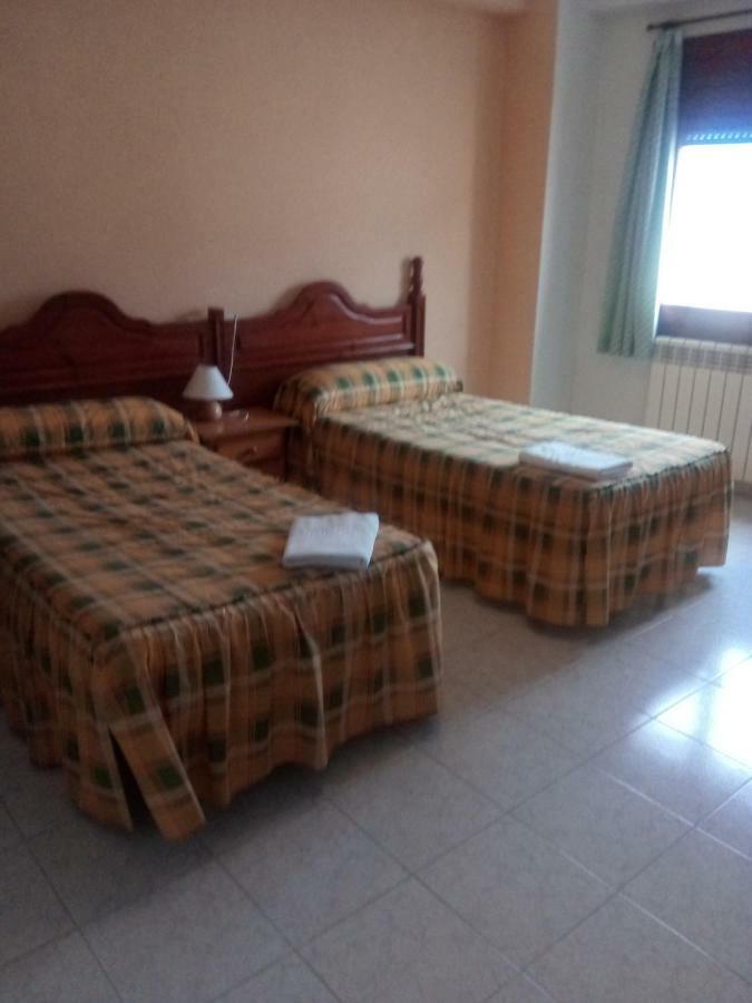 Hostal Restaurante San Millan Орихуела дел Тремедал Екстериор снимка