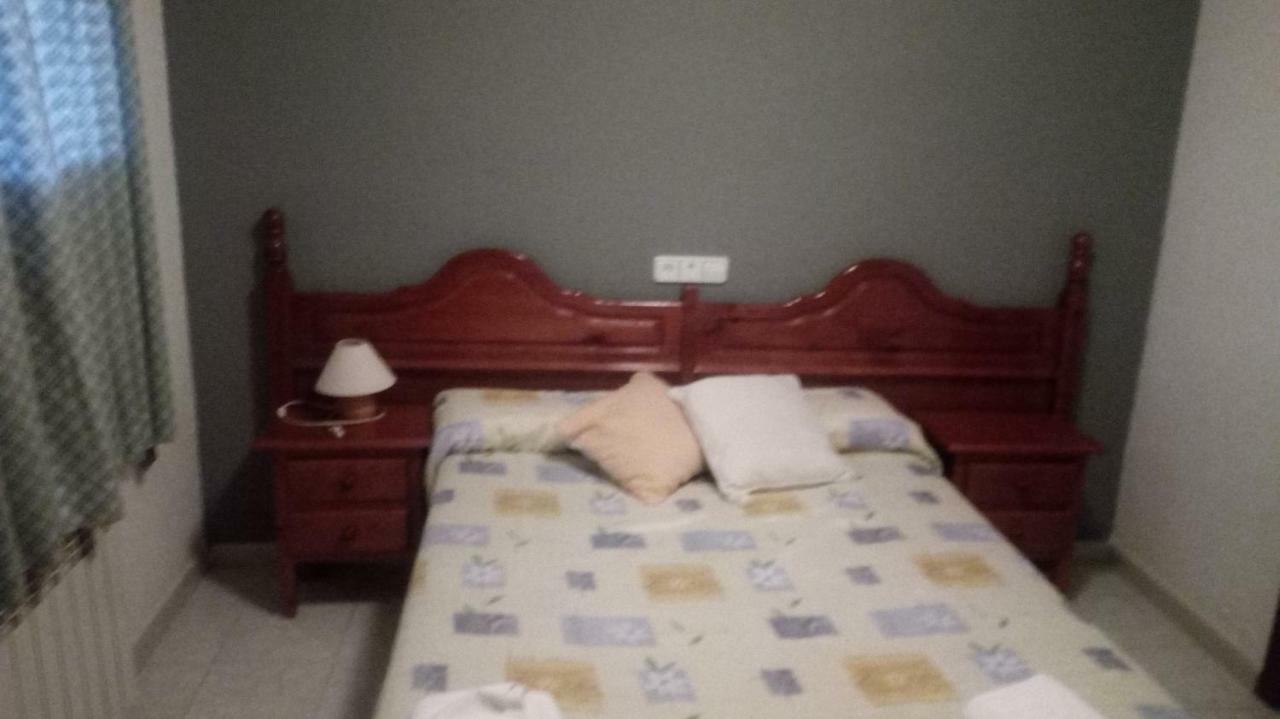 Hostal Restaurante San Millan Орихуела дел Тремедал Екстериор снимка